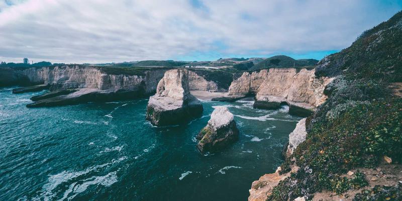 商业地产贷款再融资时机与策略：如何利用利率环境优化资产持有成本 | SQFT Global Office Space Solutions