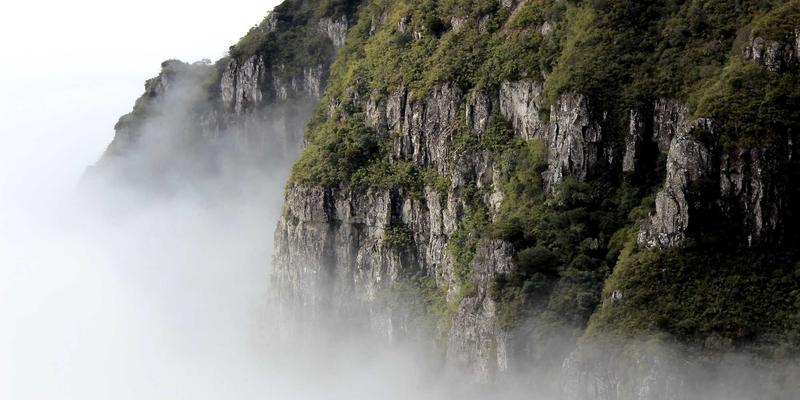 驾驭变革：全球工作空间与零售场所如何重塑商业地产格局